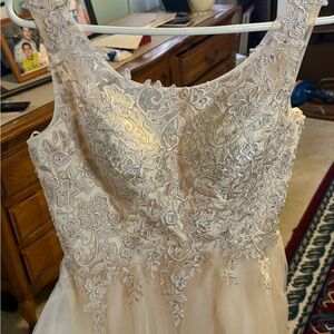 Elegant Cream Lace Mini Dress